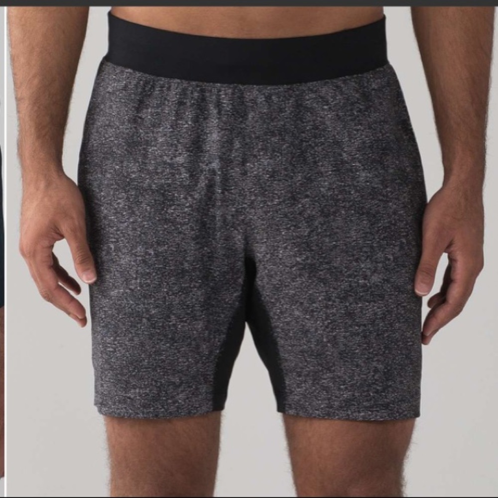 Lululemon T.H.E. Short *Linerless 7"
White Noise Alpine White Black Size Small